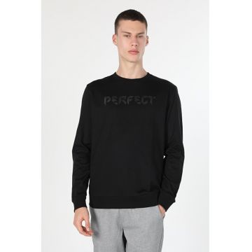 Bluza de Negru.