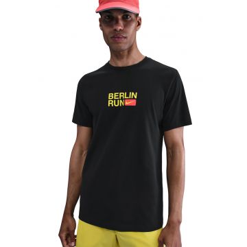 Tricou cu tehnologie Dri-Fit pentru alergare M City