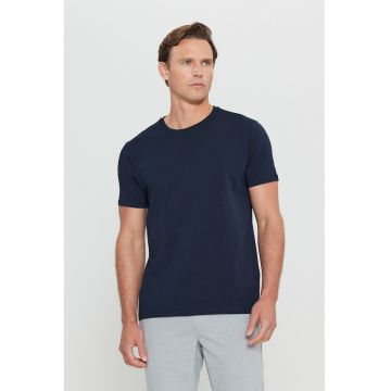 Tricou slim-fit cu model uni Tricou slim-fit cu model uni