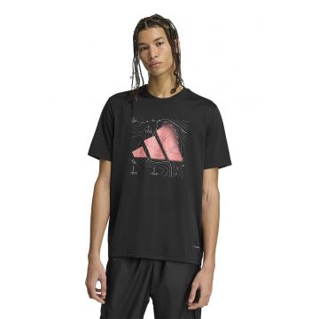 Tricou cu decolteu la baza gatului si logo