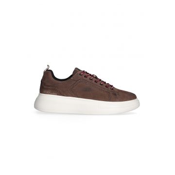 Pantofi sport wedge de piele intoarsa cu perforatii decorative