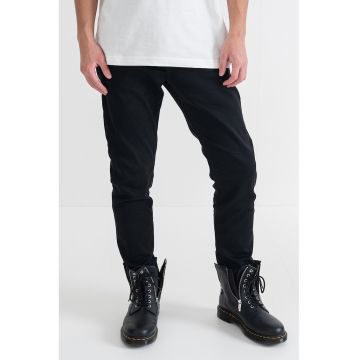 Blugi relaxed fit cu talie medie