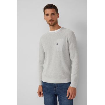 Pulover cu decolteu la baza gatului si maneci raglan