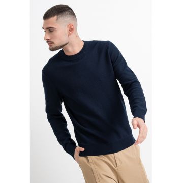 Pulover de bumbac cu decolteu la baza gatului si aspect texturat
