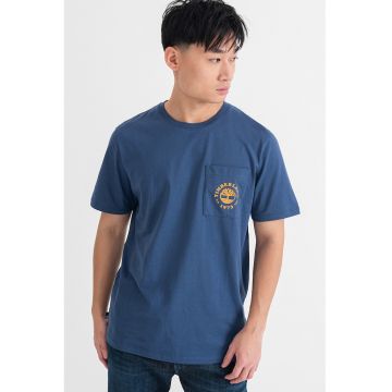 Tricou cu imprimeu si decolteu la baza gatului