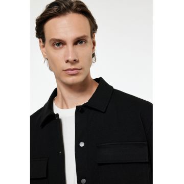 Camasa regular-fit cu buzunare pe piept