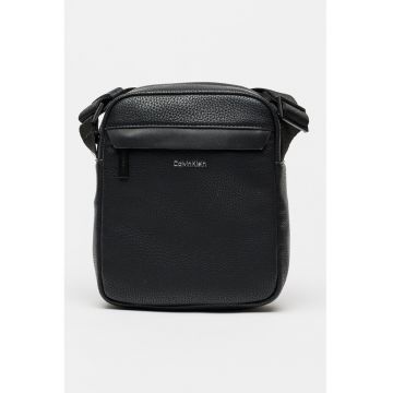 Geanta crossbody de piele ecologica cu garnituri textile