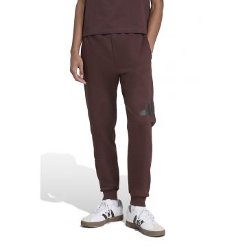 Pantaloni de trening regular fit cu buzunare Pantaloni de trening regular fit cu buzunare