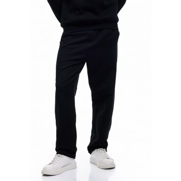Pantaloni regular fit de trening cu buzunare laterale