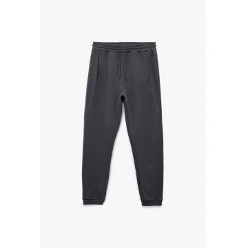 Pantaloni regular fit de trening cu talie elastica cu snur