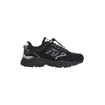Pantofi sport din piele intoarsa cu talpa plata si insertii din material textil Pantofi sport din piele intoarsa cu talpa plata si insertii din material textil