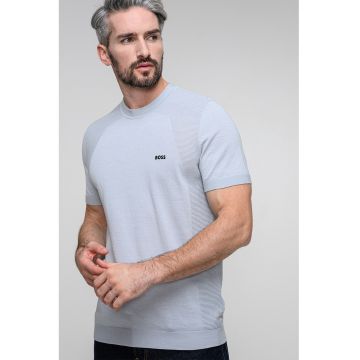 Tricou cu decolteu la baza gatului Momentum