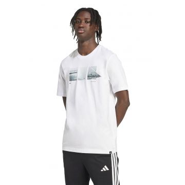 Tricou cu decolteu la baza gatului si imprimeu foto