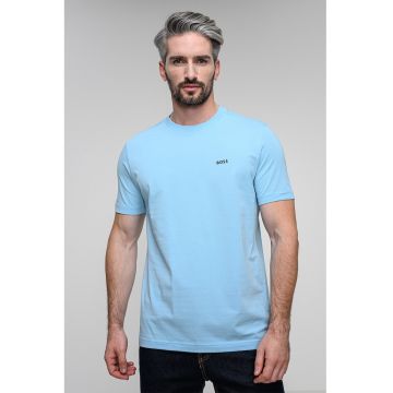Tricou cu logo discret si decolteu la baza gatului