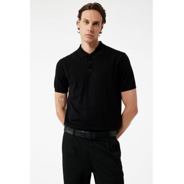 Tricou polo cu fenta cu nasturi