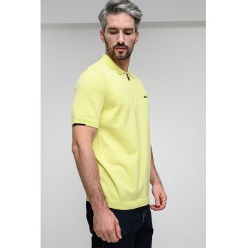 Tricou polo din tricot cu fenta cu fermoar