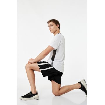 Tricou regular-fit cu model uni