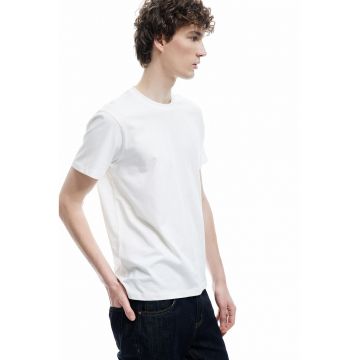 Tricou uni cu decolteu la baza gatului