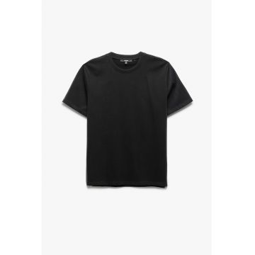 Tricou uni de bumbac cu decolteu la baza gatului
