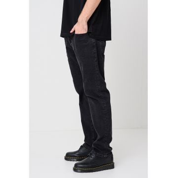 Blugi regular fit Blugi regular fit