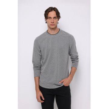 Bluza regular fit cu model in dungi Bluza regular fit cu model in dungi
