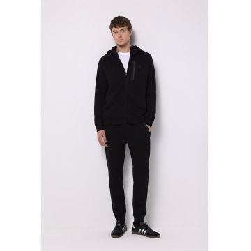 Pantaloni de trening cu buzunare cu fermoar Pantaloni de trening cu buzunare cu fermoar