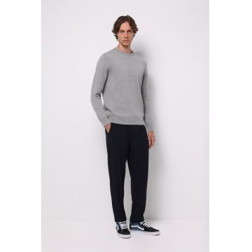 Pantaloni de trening cu croiala dreapta si snur de ajustare Pantaloni de trening cu croiala dreapta si snur de ajustare