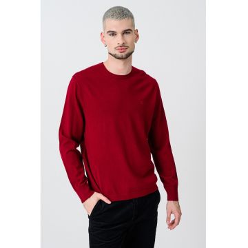 Pulover din lana cu decolteu la baza gatului Pulover din lana cu decolteu la baza gatului