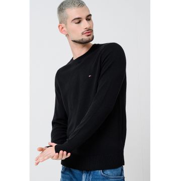 Pulover din lana cu logo discret Pulover din lana cu logo discret