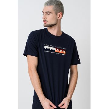 Tricou cu decolteu la baza gatului si imprimeu Tricou cu decolteu la baza gatului si imprimeu