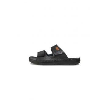Slapi barbati  06J-0084 - Piele naturala - 45 EU - Negru Slapi barbati  06J-0084 - Piele naturala - 45 EU - Negru