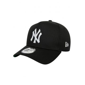 Sapca baseball pentru barbati -  MLB 9FORTY New York Yankees World Series Patch Cap 60422511 - Negru - OSFM Sapca baseball pentru barbati -  MLB 9FORTY New York Yankees World Series Patch Cap 60422511 - Negru - OSFM