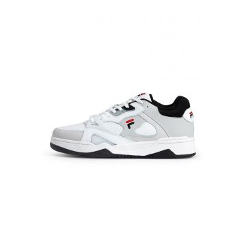 Pantofi sport low-cut de piele Pantofi sport low-cut de piele