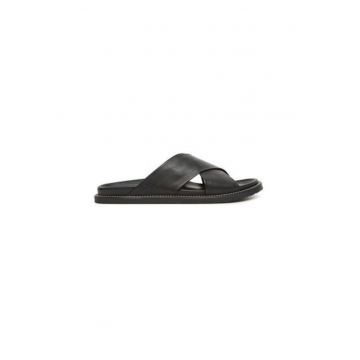 Slapi barbati  25418010 - Piele naturala - Negru Slapi barbati  25418010 - Piele naturala - Negru