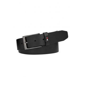 Curea de piele cu catarama metalica Curea de piele cu catarama metalica