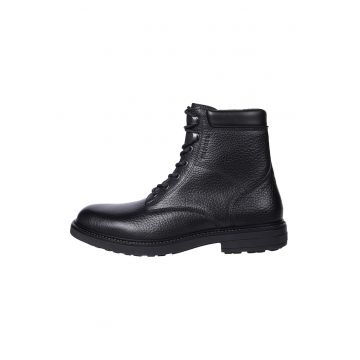 Ghete de piele cu siret Ghete de piele cu siret