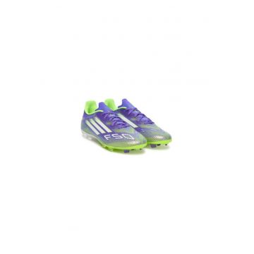Pantofi sport cu crampoane - pentru fotbal Pantofi sport cu crampoane - pentru fotbal