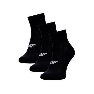Sosete barbati WMM00USOCM440-20S - 4F - Bumbac - 3 perechi - Negru Sosete barbati WMM00USOCM440-20S - 4F - Bumbac - 3 perechi - Negru