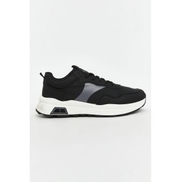 Pantofi sport de piele ecologica cu garnituri contrastante Pantofi sport de piele ecologica cu garnituri contrastante