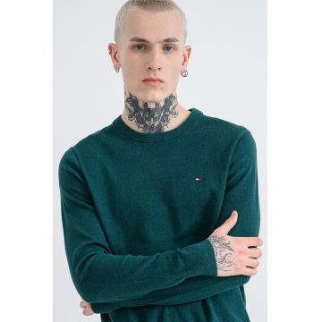 Pulover din amestec de casmir si bumbac organic cu decolteu la baza gatului Pulover din amestec de casmir si bumbac organic cu decolteu la baza gatului
