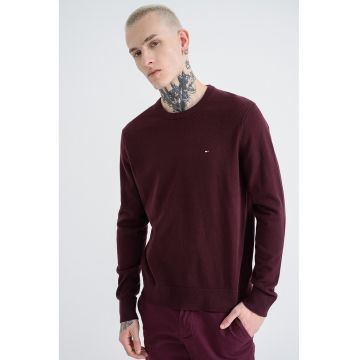 Pulover din amestec de casmir si bumbac organic cu decolteu la baza gatului Pulover din amestec de casmir si bumbac organic cu decolteu la baza gatului