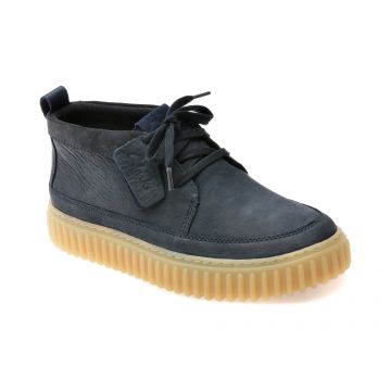 Ghete CLARKS bleumarin, TORHILL LACE HI, din nabuc Ghete CLARKS bleumarin, TORHILL LACE HI, din nabuc