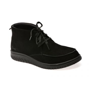Ghete CLARKS negre, RELAX LITE MOC, din piele intoarsa Ghete CLARKS negre, RELAX LITE MOC, din piele intoarsa