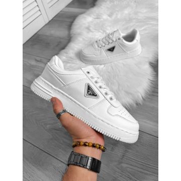 Adidasi barbati casual  albi L89