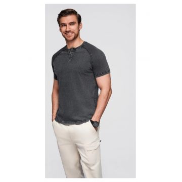 Tricou cu efect decolorat si nasturi la decolteu  OM-TSWT-0150 - Negru