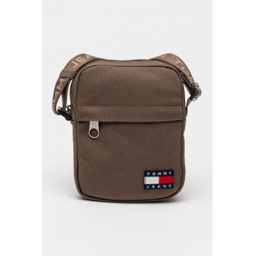 Geanta crossbody cu logo Essential - Maro