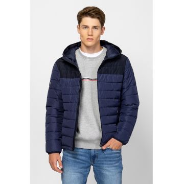 Jacheta matlasata cu gluga si buzunare cu fermoar - Albastru ultramarin