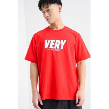 Tricou cu decolteu la baza gatului si imprimeu - Rosu/Alb