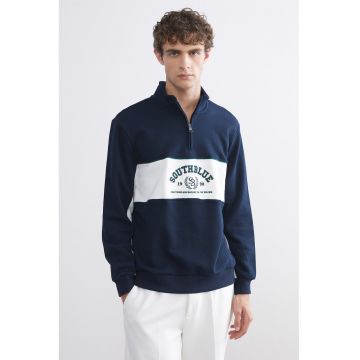 Bluza de trening regular fit de trening cu model text - Alb/Albastru inchis