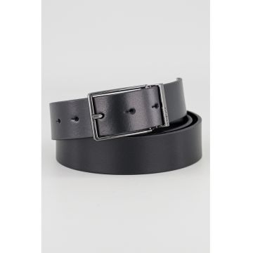 Curea de piele cu catarama metalica - Negru